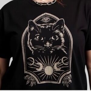 TORRID Nightfall Oversized Mystical Cat Head Graphic Tee NWT 
Size 2X